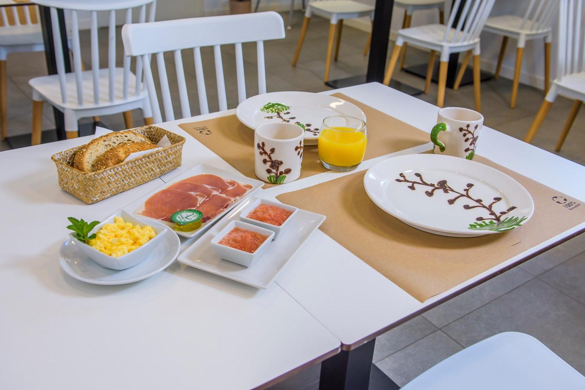 Hostal La Isla 卡沃内拉斯 外观 照片