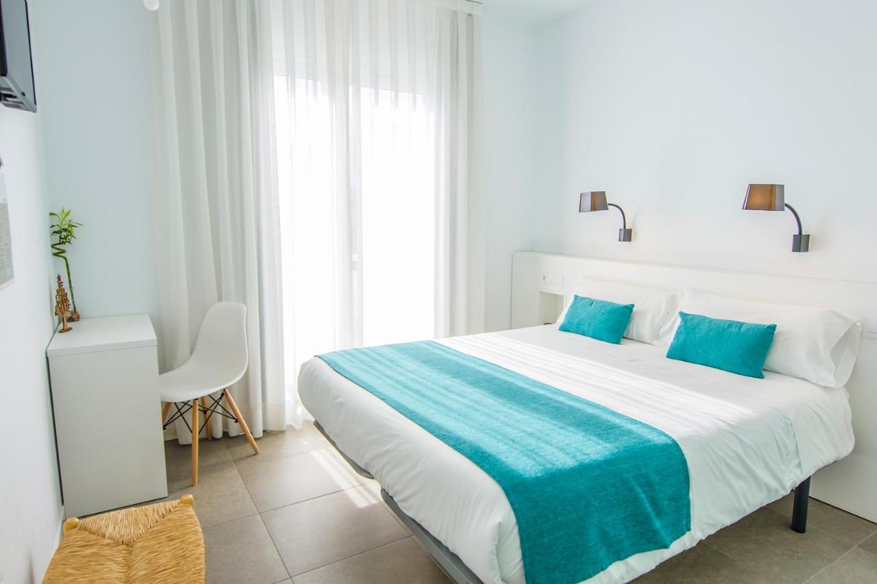 Hostal La Isla 卡沃内拉斯 外观 照片
